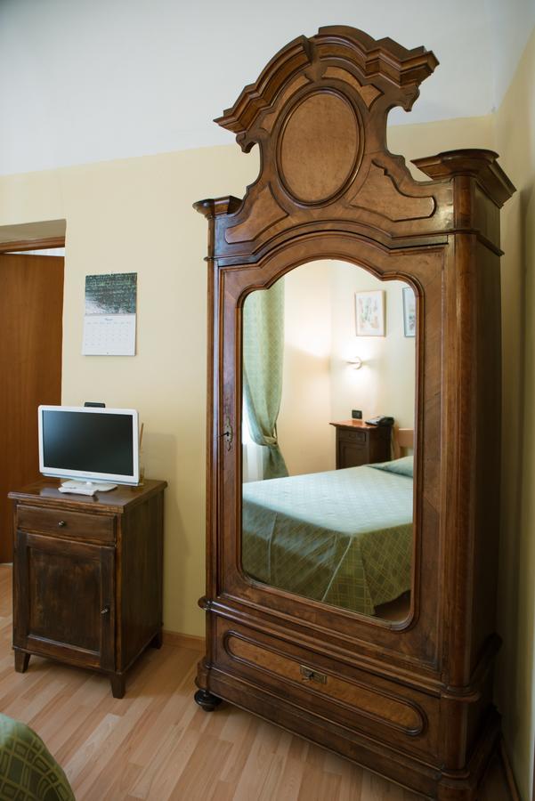 Hotel Il Convento à Trino Extérieur photo